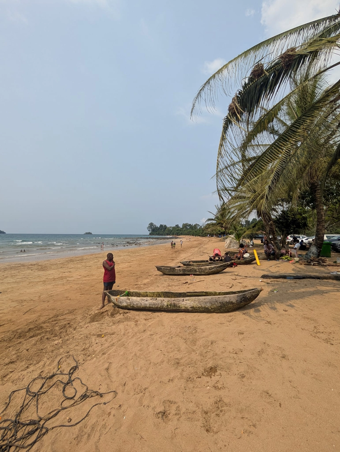 Menschen am Strand von Joachim von Loeben